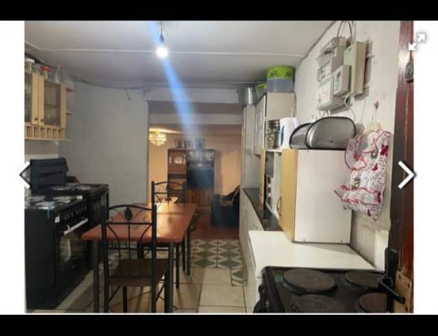 4 BEDROOM HOUSE FOR SALE IN LEIDEN